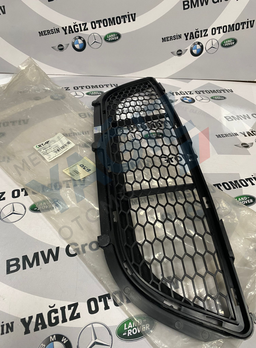 E90 ÖN ORTA TAMPON IZGARASI 51117198906