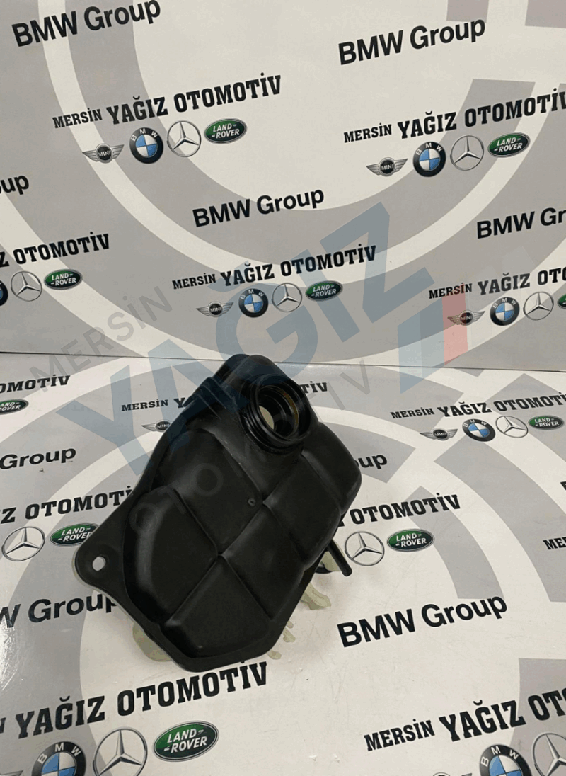 Mercedes C Serisi W203 Radyatör Yedek Su Deposu 2035000049