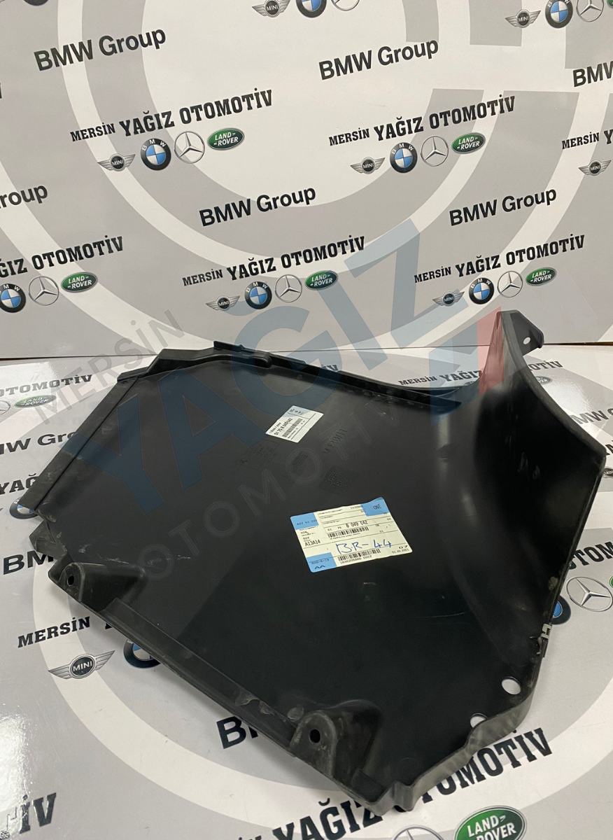 ORJİNAL BMW ARKA ALT TAKIM SAĞ F10 F11 8049042 51758049042